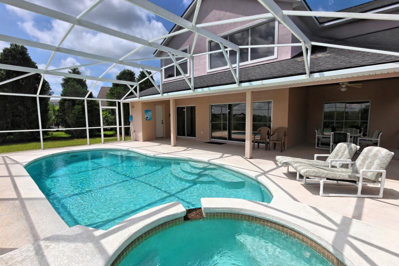 546 Windsor Place The Abbey 5 Bedrooms 3 Bath - photo 4