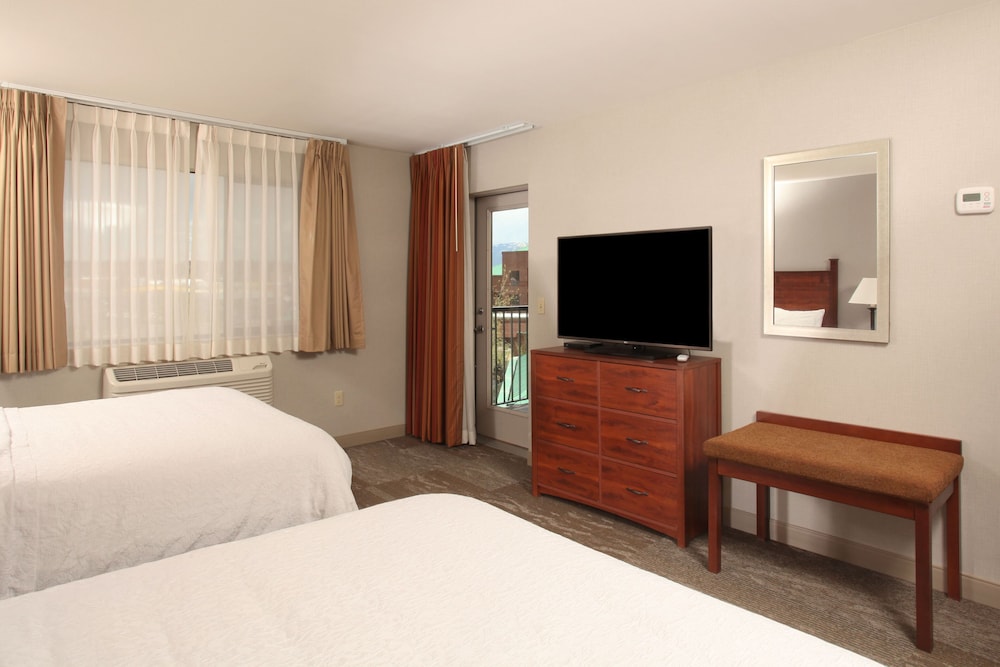 Hampton Inn Kalispell - photo 11