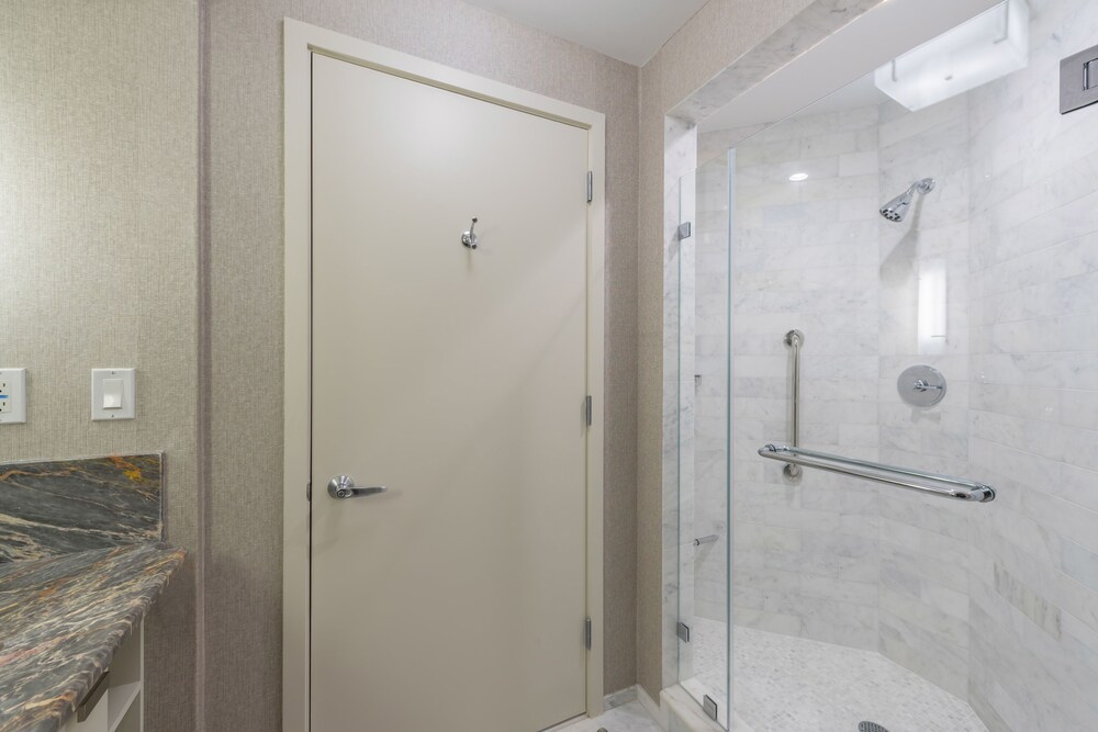 Private Residences at Conrad by LRMB - photo 24