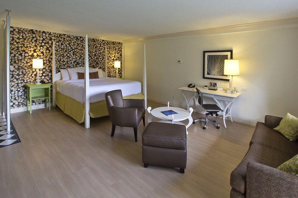 Miami Lakes Hotel and Golf - photo 11