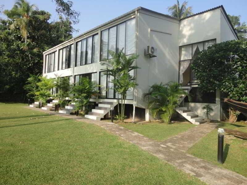 Surf Bay Resort Weligama in Weligama, Sri Lanka