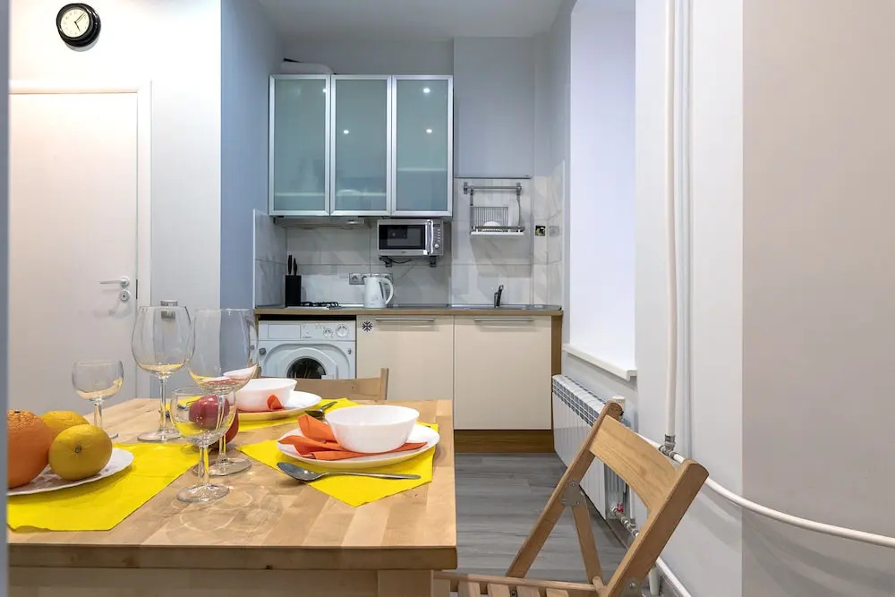 RentalSPb 3 studios - carbon neutral hotel in Saint Petersburg