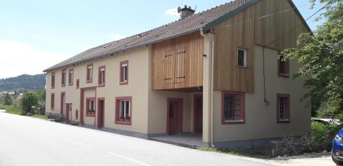 Au Val Des Meuris — hotel in Taintrux