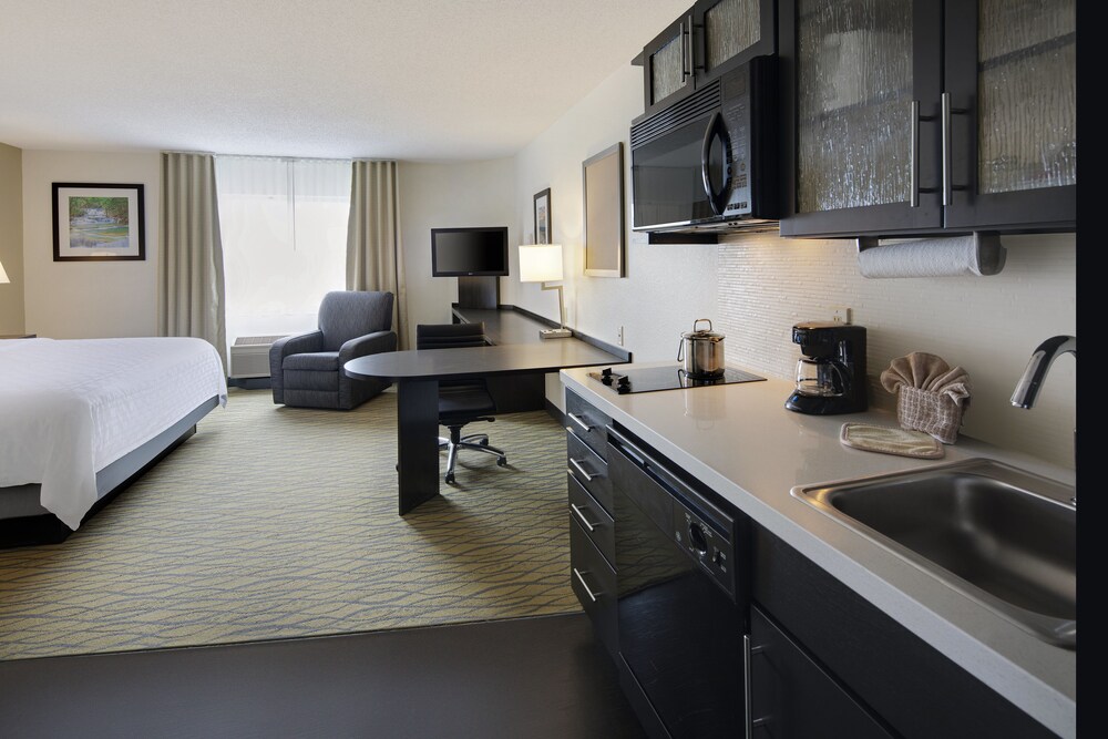 Candlewood Suites Rogers Bentonville - photo 16
