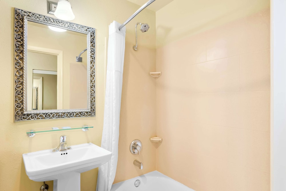 Best Western Coach House - photo 31