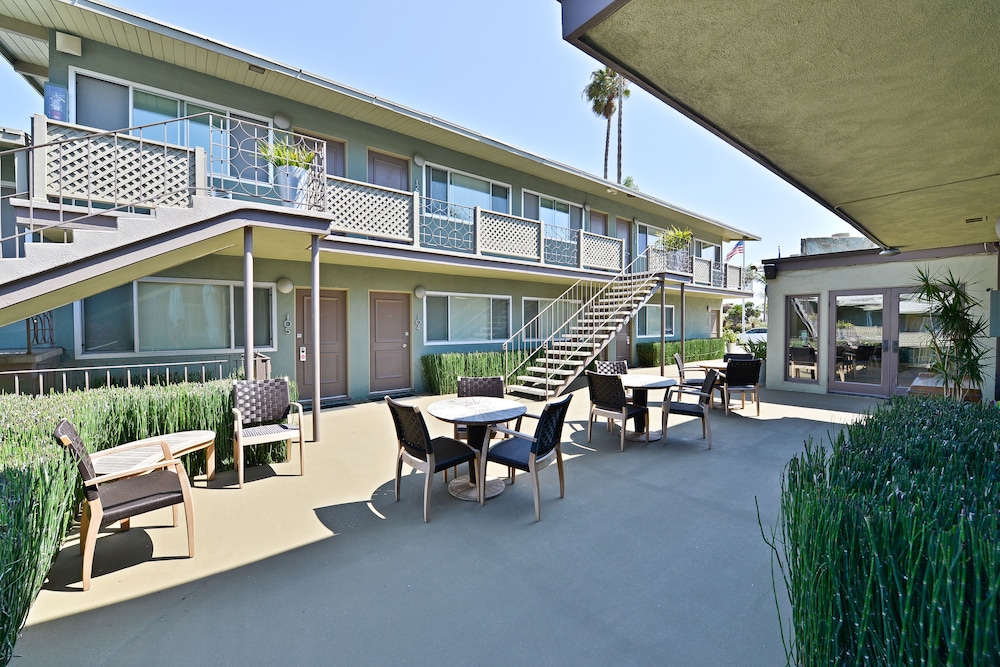 The Inn at East Beach - photo 31