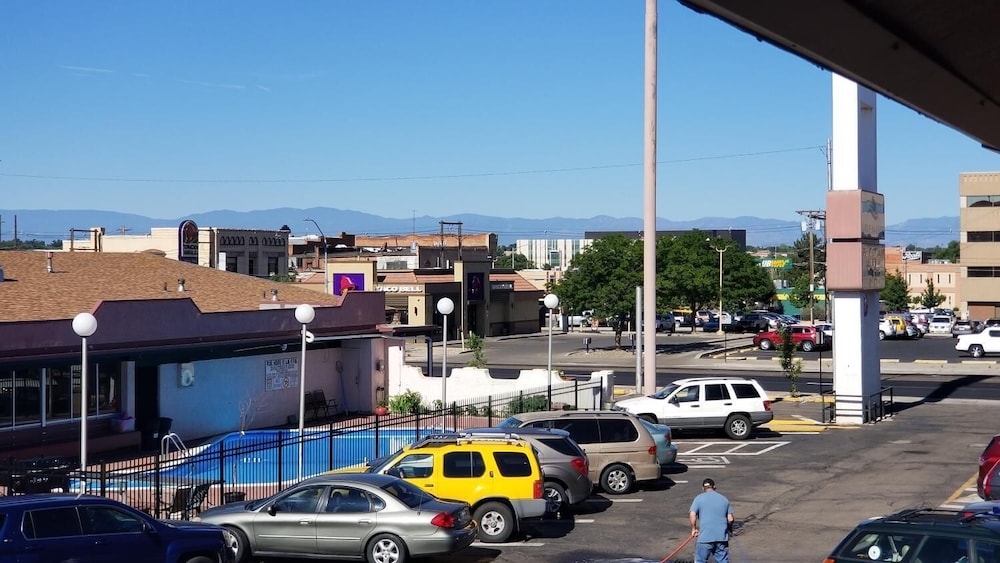 Santa Fe Inn Pueblo - photo 21