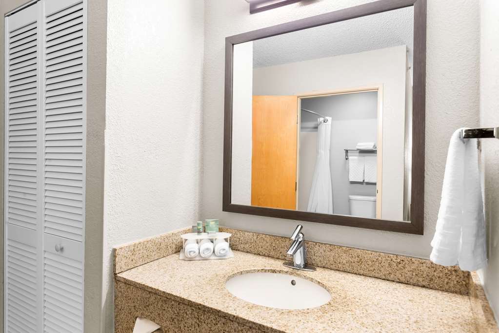 Best Western Oswego Hotel - photo 25