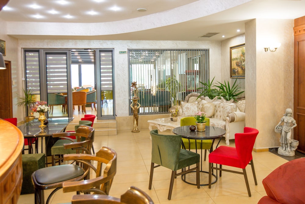 Terra Europe Brontes Hotel — Targovishte — photo 5