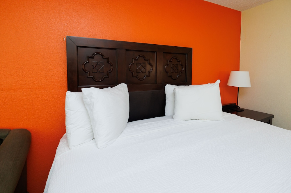 Garnet Inn & Suites Orlando - photo 56