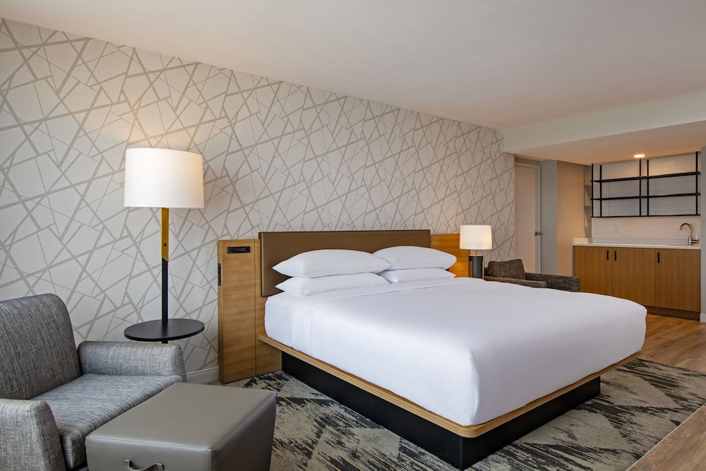 Sheraton Birmingham Hotel - photo 12