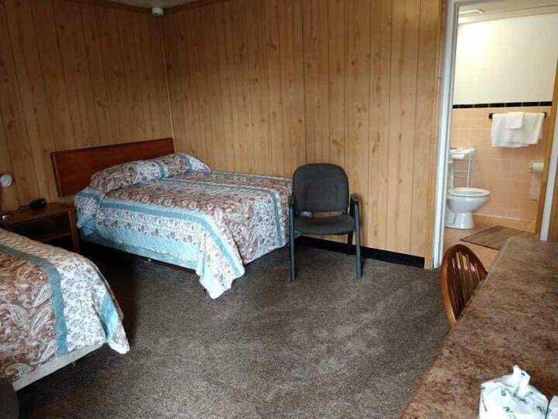 Davis Motel - photo 15