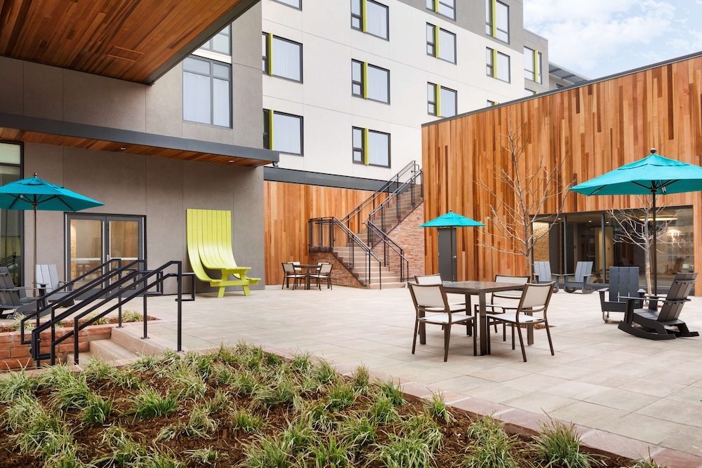 Embassy Suites by Hilton Boulder - photo 44