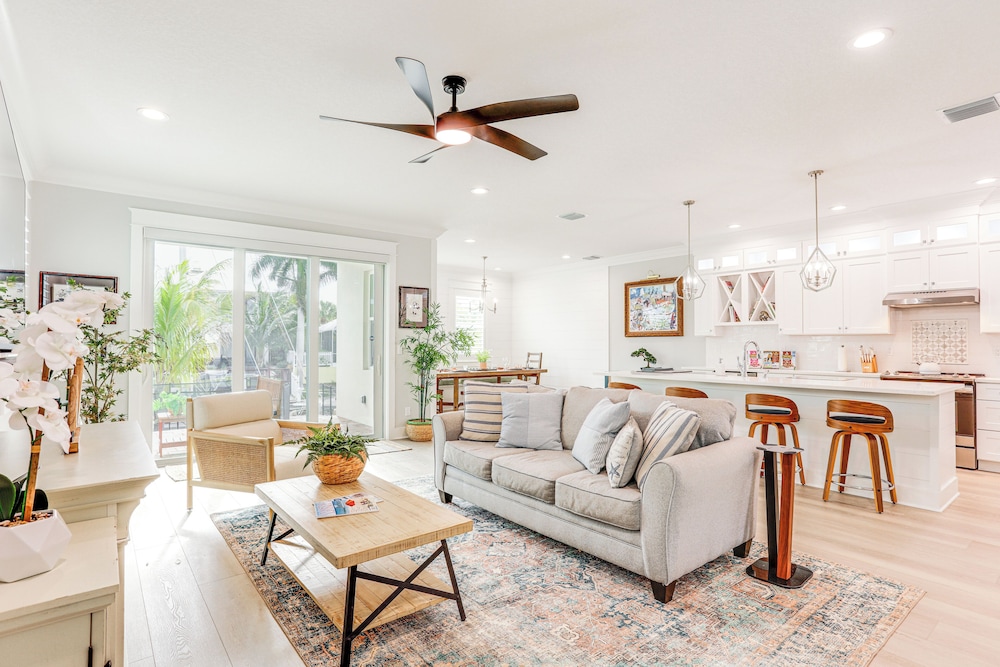 Private Pool: Waterfront Stuart Townhome — 4-Star Luxury Hotel in Stuart, United States