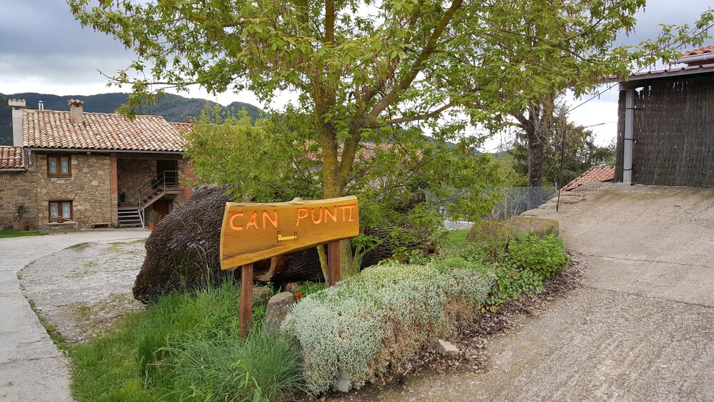 Allotjaments Rurals Can Punti — Ripoll