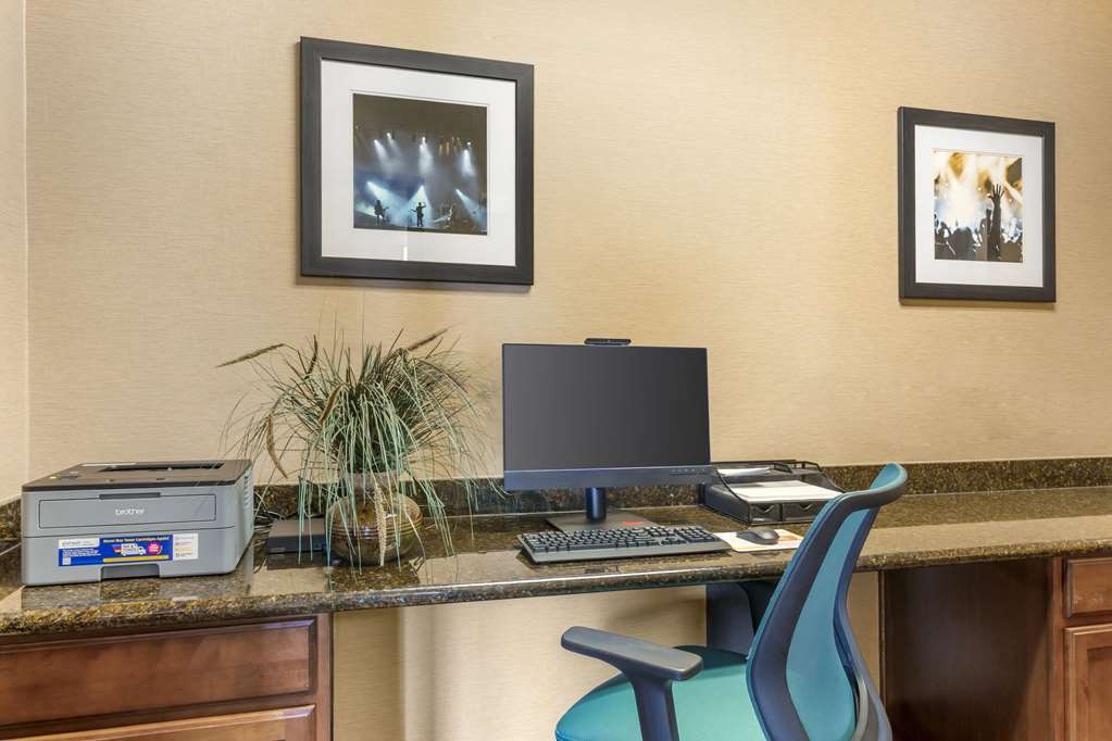 Comfort Suites Glendale State Farm Stadium Area - photo 32