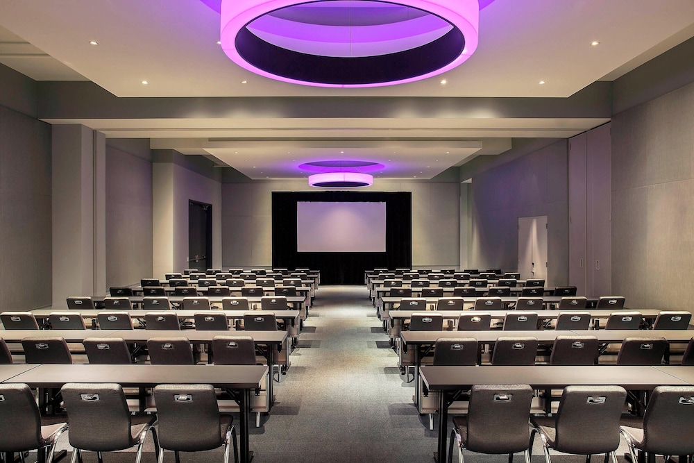 Aloft by Marriott Boston Seaport District - photo 28