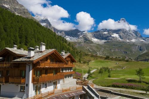 3 Chalets Aparthotel - carbon neutral hotel in Unknown City