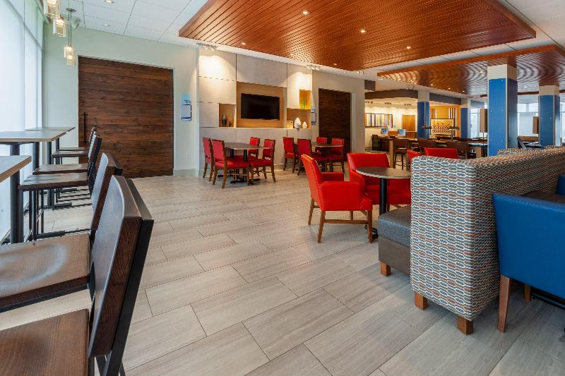 Holiday Inn Express & Suites Brunswick Harpers Ferry Area by IHG - photo 55