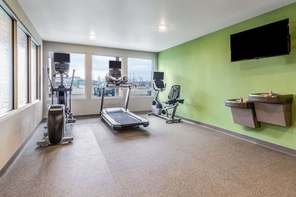 WoodSpring Suites Indianapolis Castleton - photo 29