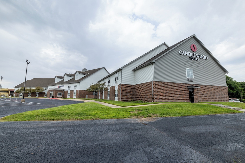 Candlewood Suites Wichita Northwest - photo 54