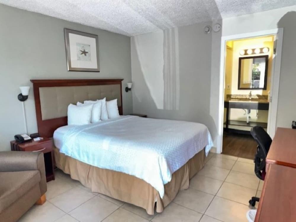 Clearwater Beach Hotel - photo 8