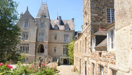 Chateau Du Val — hotel in Planguenoual