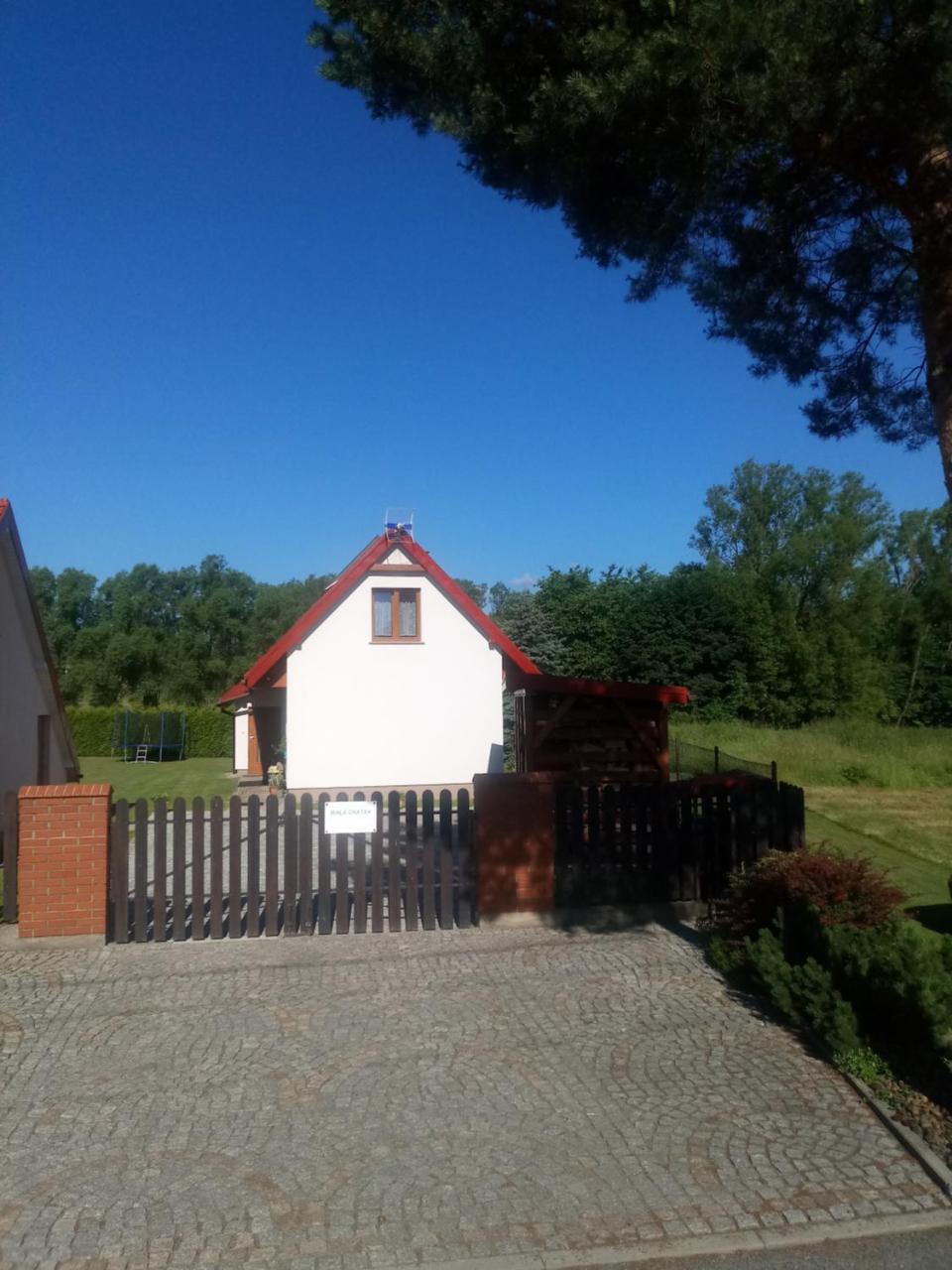 Mała Chatka Całoroczny Domek — hotel in Kamienna Gora