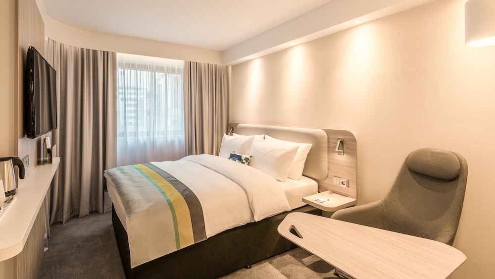 Holiday Inn Express Hotel & Suites Schulenburg by IHG - photo 18