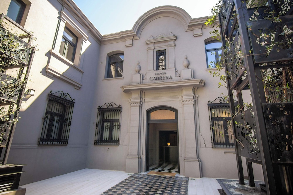 Lovely Premium Apt en Palacio Cabrera powered by Argenhost PC113 — 4-Star Luxury Hotel in Buenos Aires, Argentina