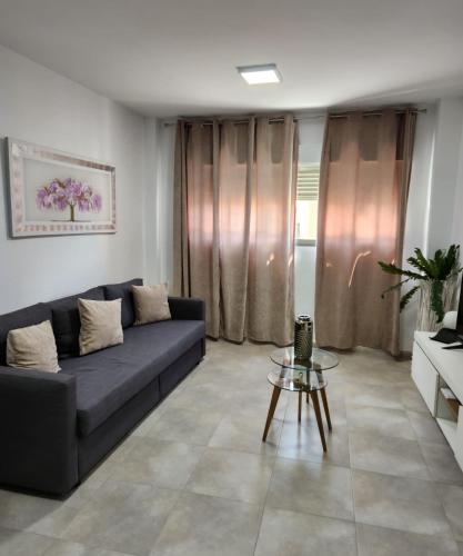 Magnifico apartamento cerca del centro con A.A. CID 2 — 4-Star Luxury Hotel in Burriana, Spain