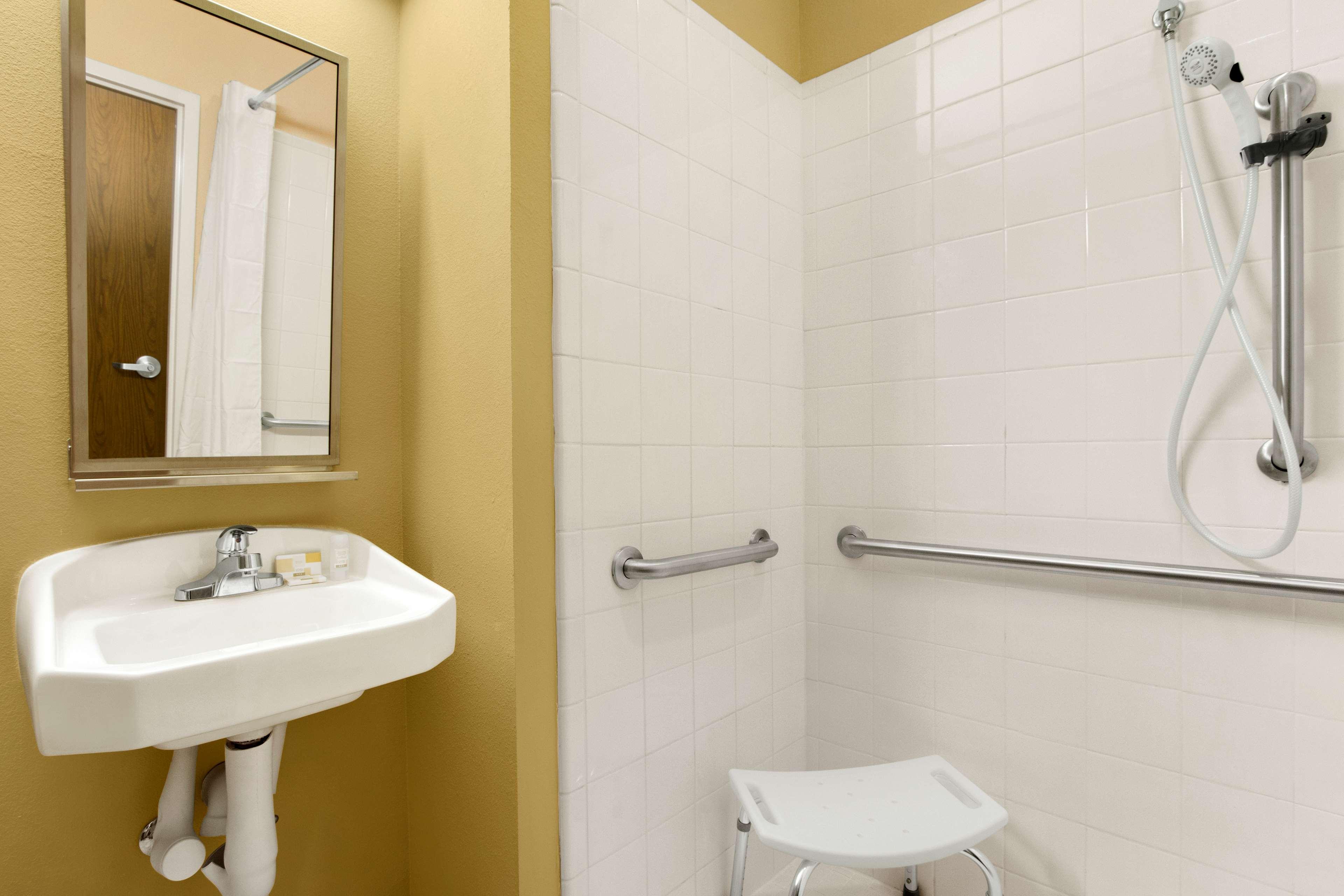 Microtel Inn & Suites by Wyndham Shelbyville - photo 19