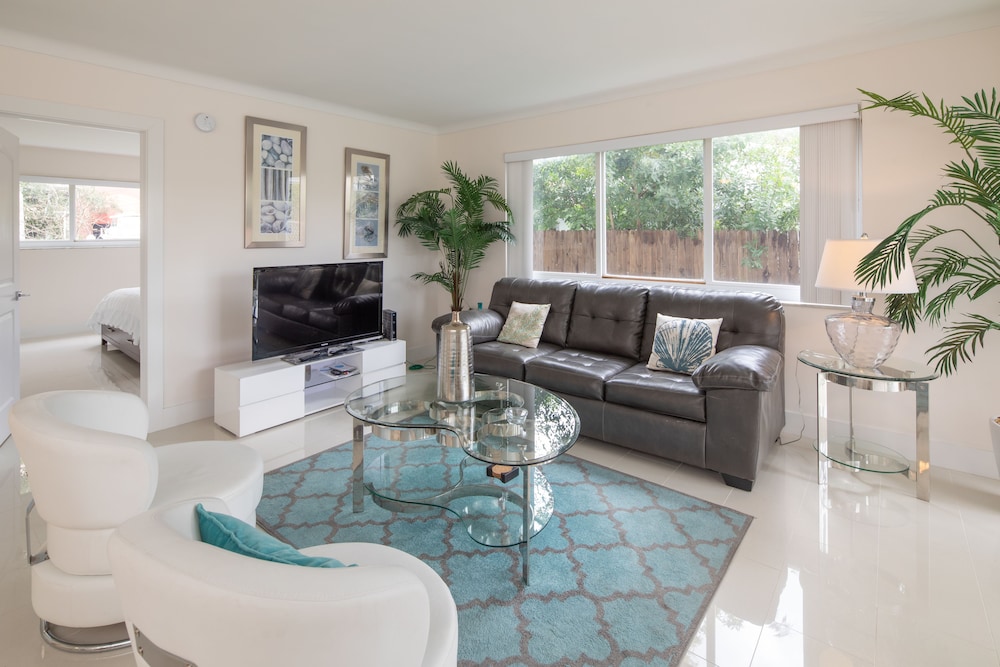 Pompano Suites by the Beach - photo 43