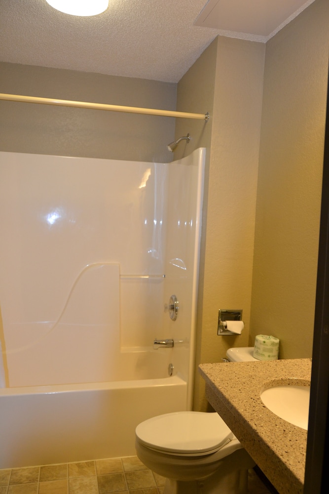 Carrington Inn & Suites - photo 22