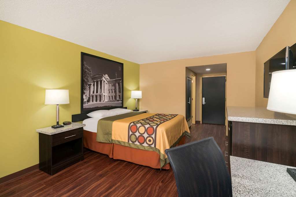 Super 8 by Wyndham Raleigh North East - photo 3