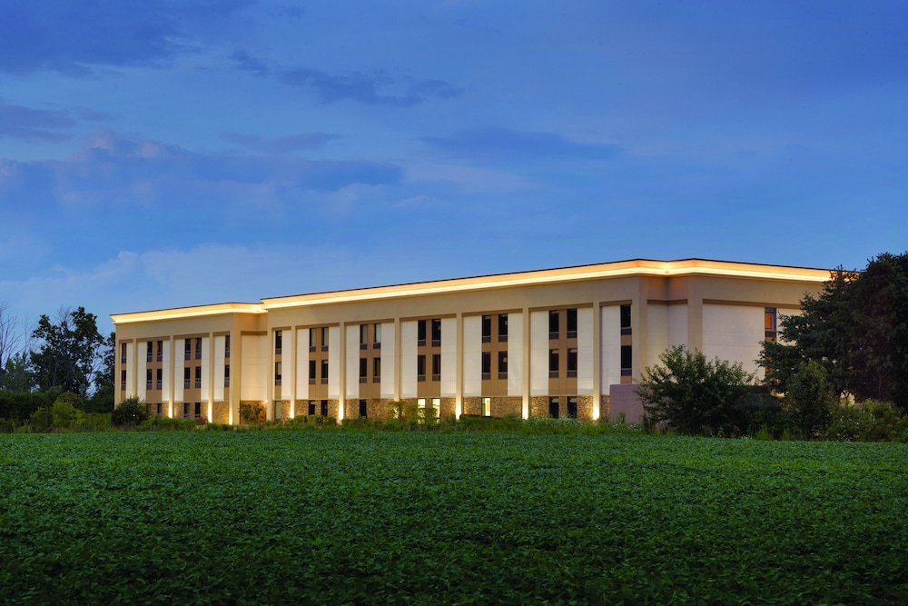Hampton Inn Cincinnati Kings Island - photo 22