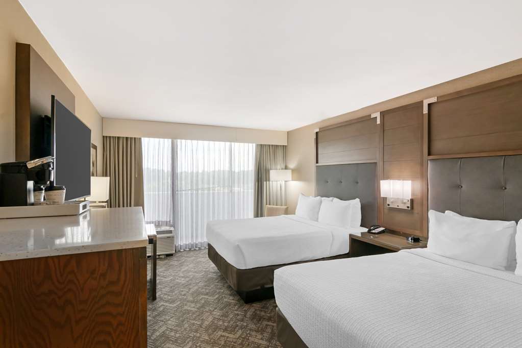 Best Western Plus Kansas City Sports Complex Hotel - photo 33
