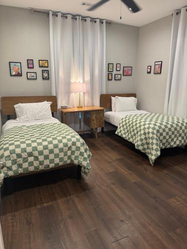 Tulsa Boho Bungalow King Bed Near Dtwn EXPO TU — 4-Star Luxury Hotel in Tulsa, United States