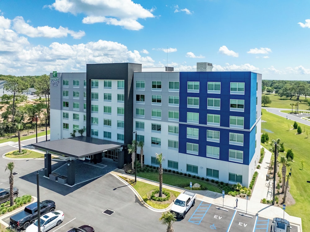 Holiday Inn Express & Suites Fort Walton Beach Eglin Area by IHG - photo 91