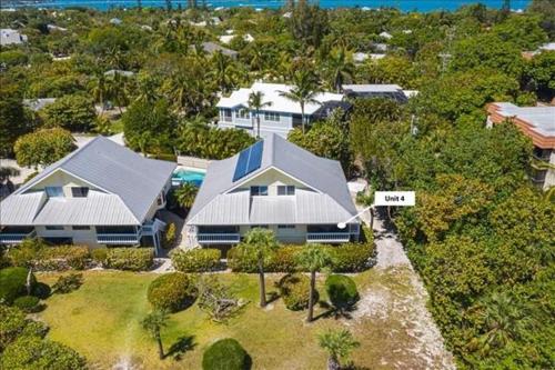 Seagrape Village 4 - carbon neutral hotel in Sanibel