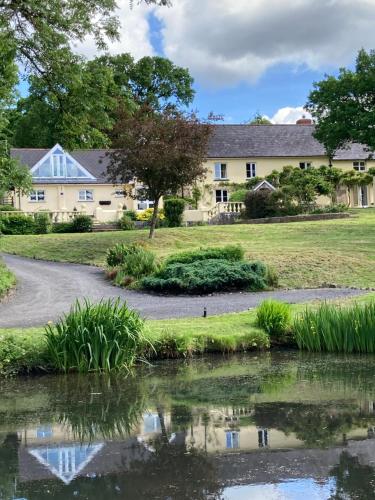 The Old Dairy With Indoor Pool In Devon in Winkleigh, United Kingdom