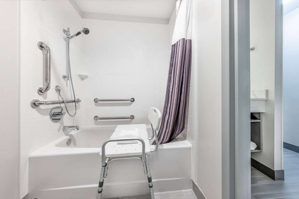 La Quinta Inn by Wyndham Lynnwood - photo 10