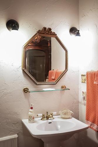 Grandison Inn - photo 22