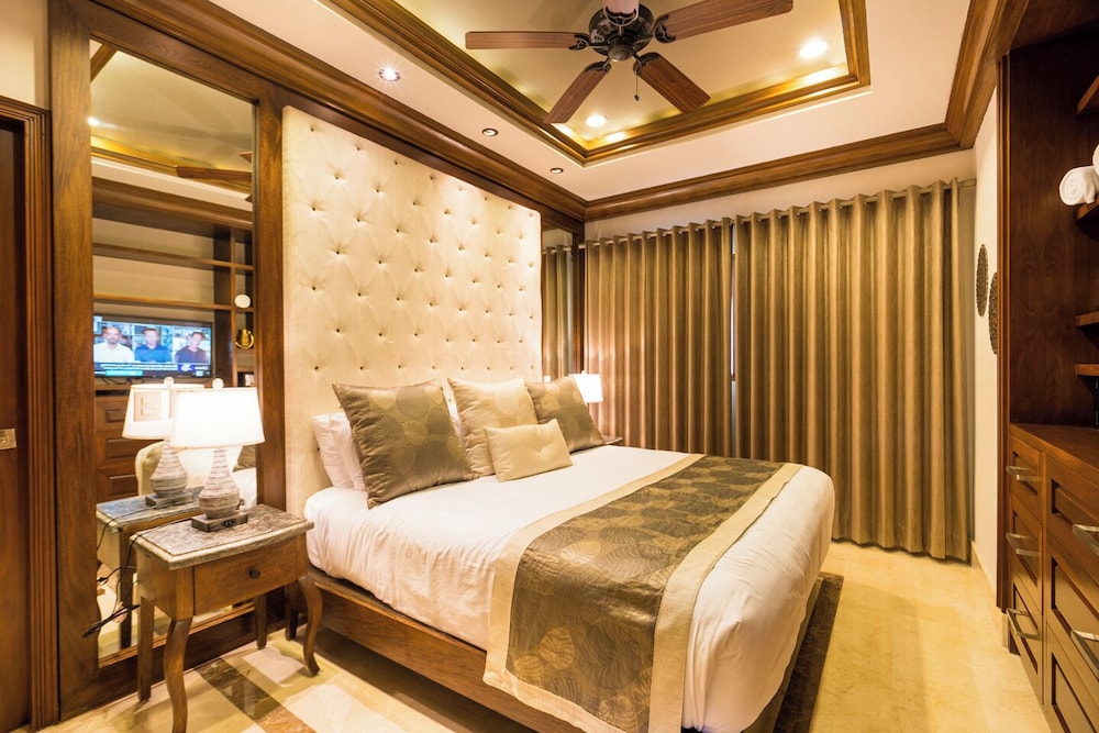 Pinnacle Resorts 220