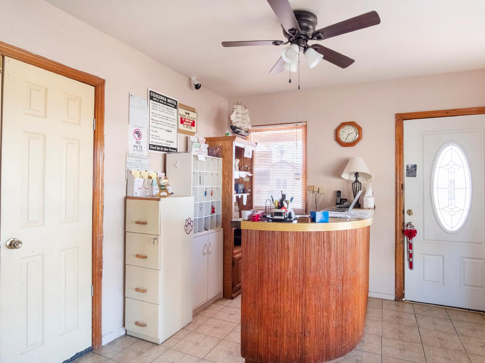 Coalinga Motel - photo 18