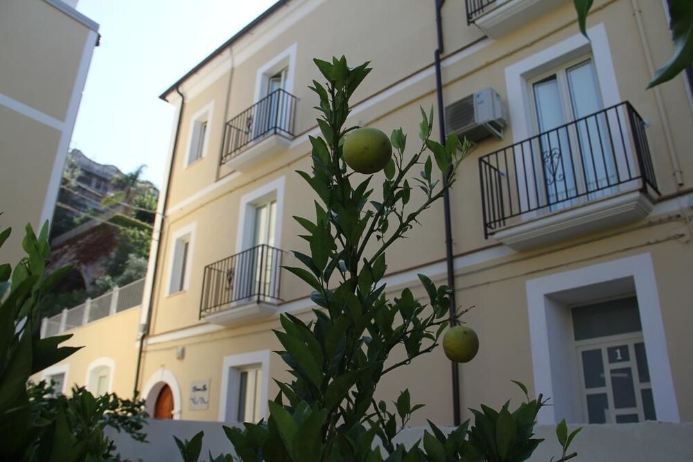 Donna Lea — 4-Star Luxury Hotel in Bonifati, Italy