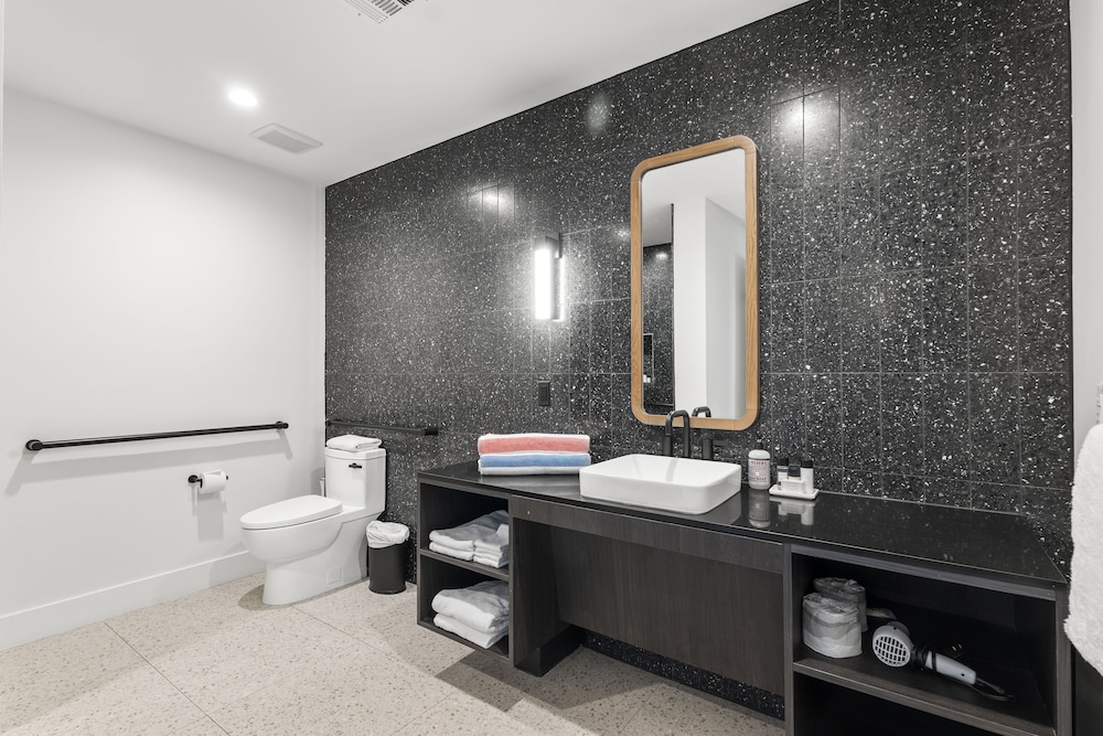 Austin Condo Hotel - photo 771