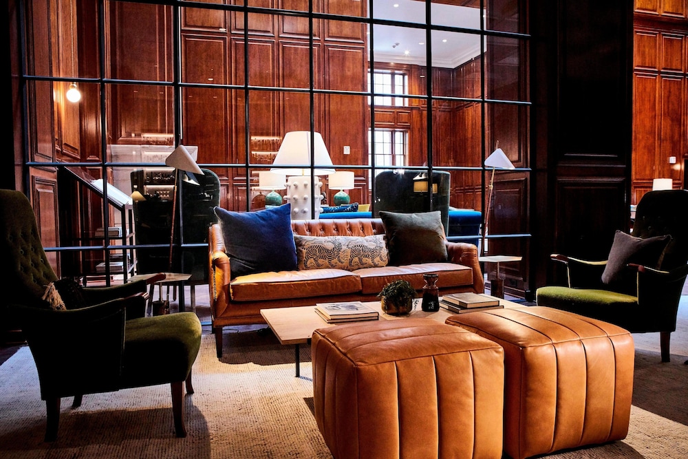 The Adolphus Autograph Collection - photo 2