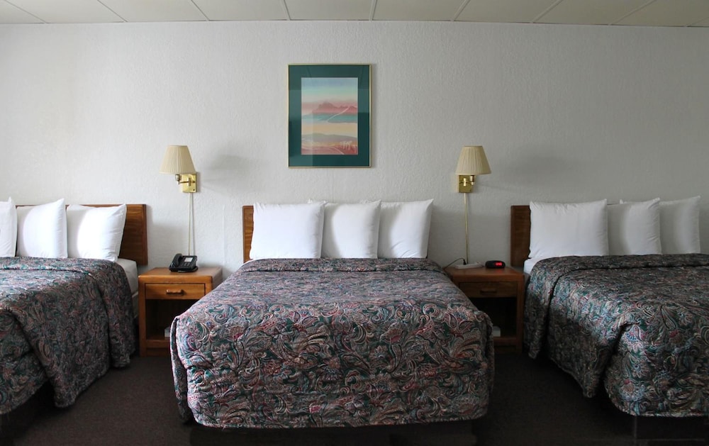 Budget Host Crestview Inn - photo 16