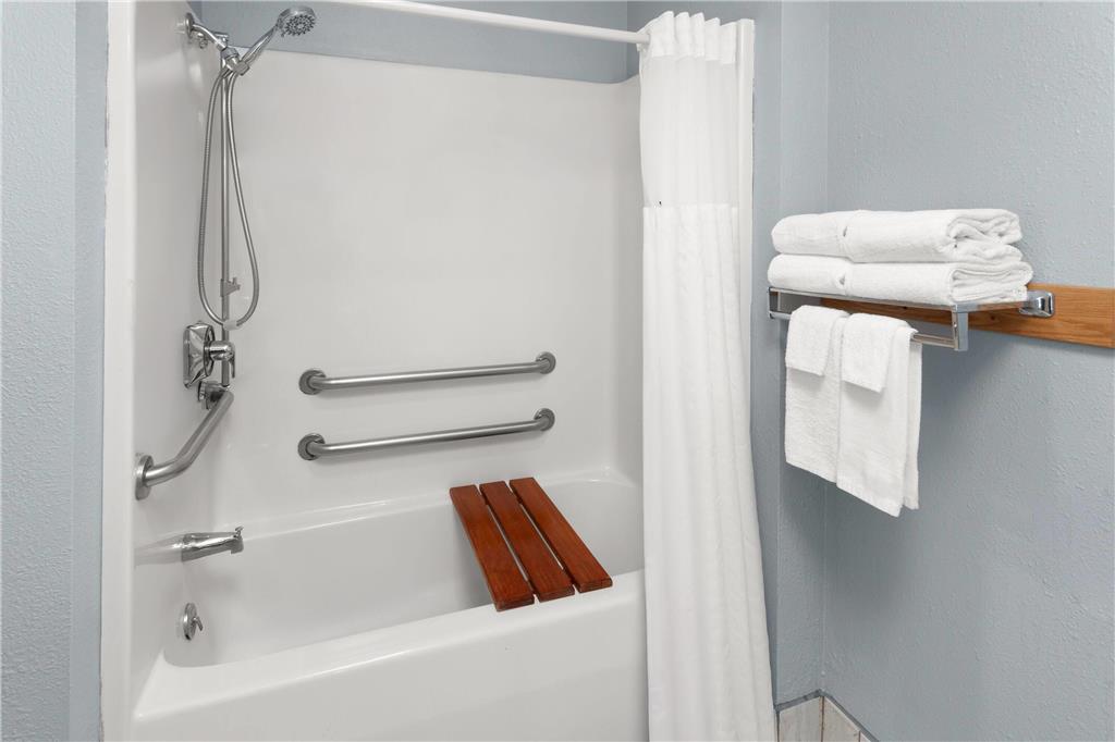 AmericInn by Wyndham Reedsburg - photo 19